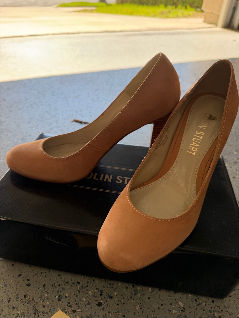 Colin Stuart Nude Suede Pumps Heels Size 6.5
